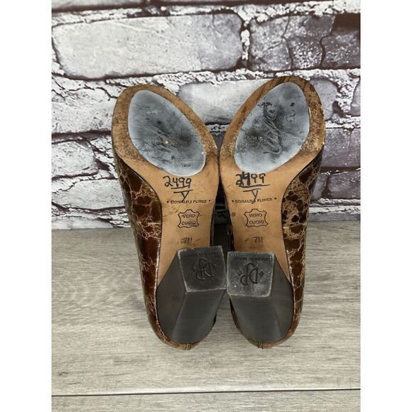 Donald J Pliner Casey Brown Leather Croc Embossed Heels Women’s Sz 7M US/37.5EU - Picture 11 of 16